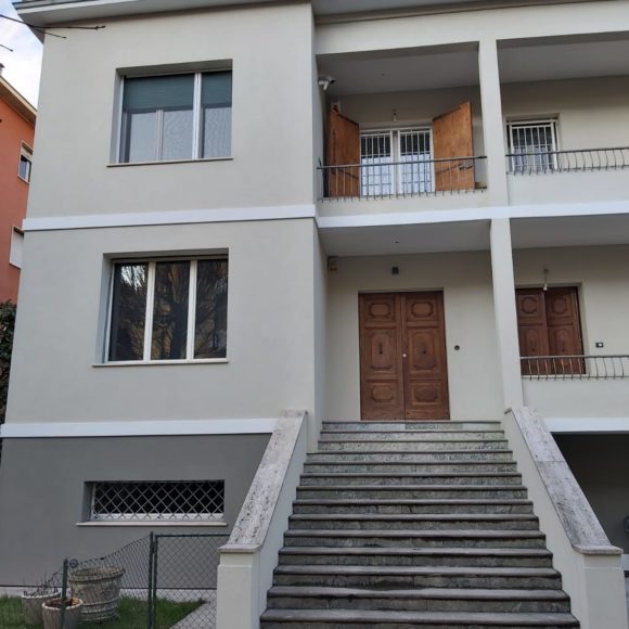 Rifacimento facciata palazzina Via Mascagni