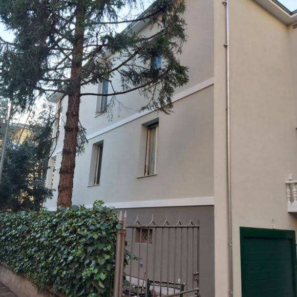 Rifacimento facciata palazzina Via Mascagni